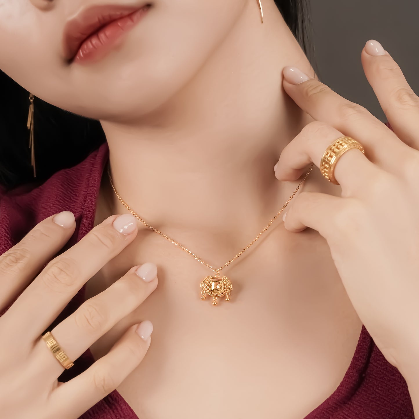 916 Gold 3D Safety Lock Necklace