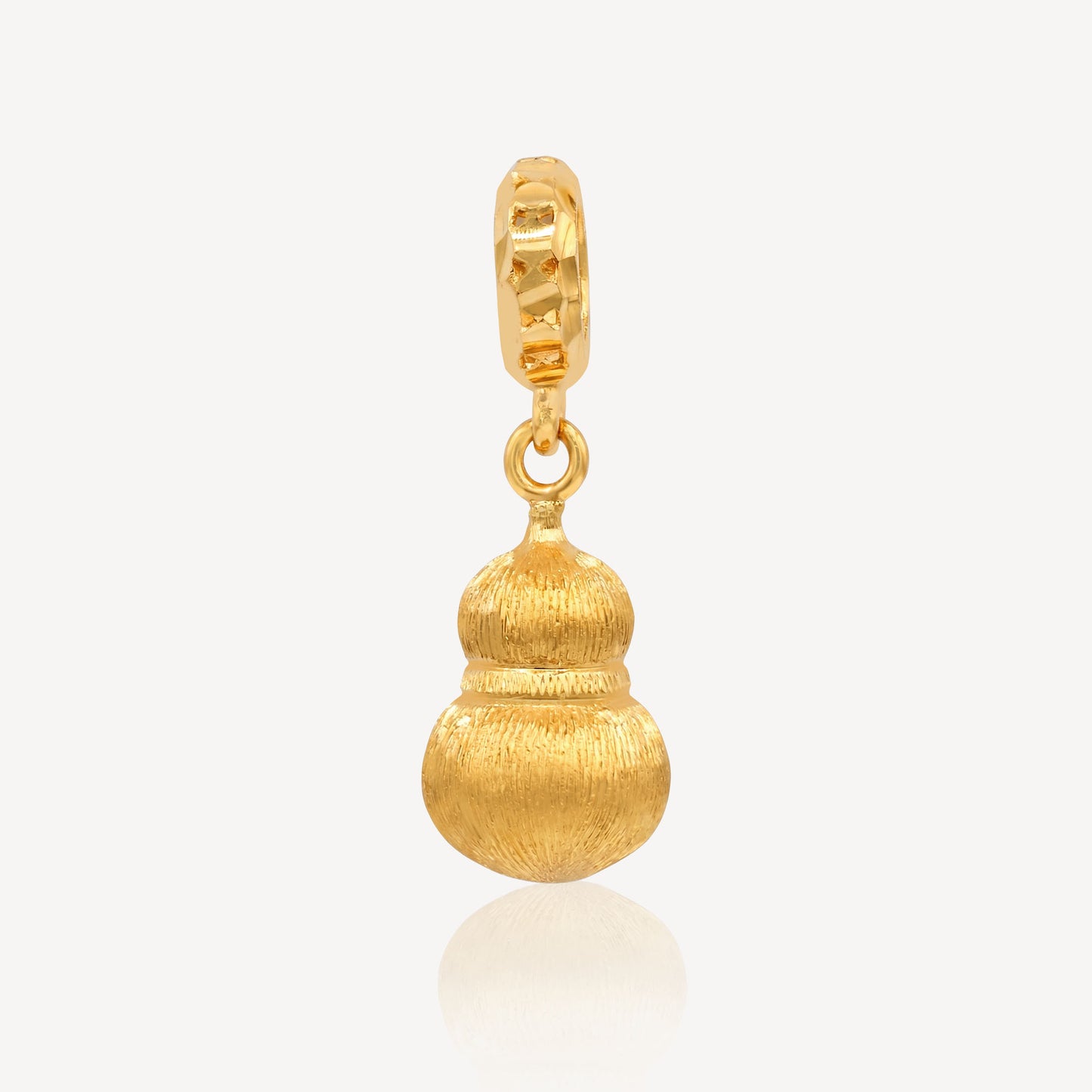 916 Gold Cat Eyes Hulu Charm