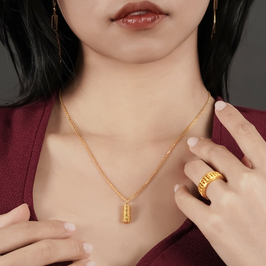 916 Gold Coffin Pendant