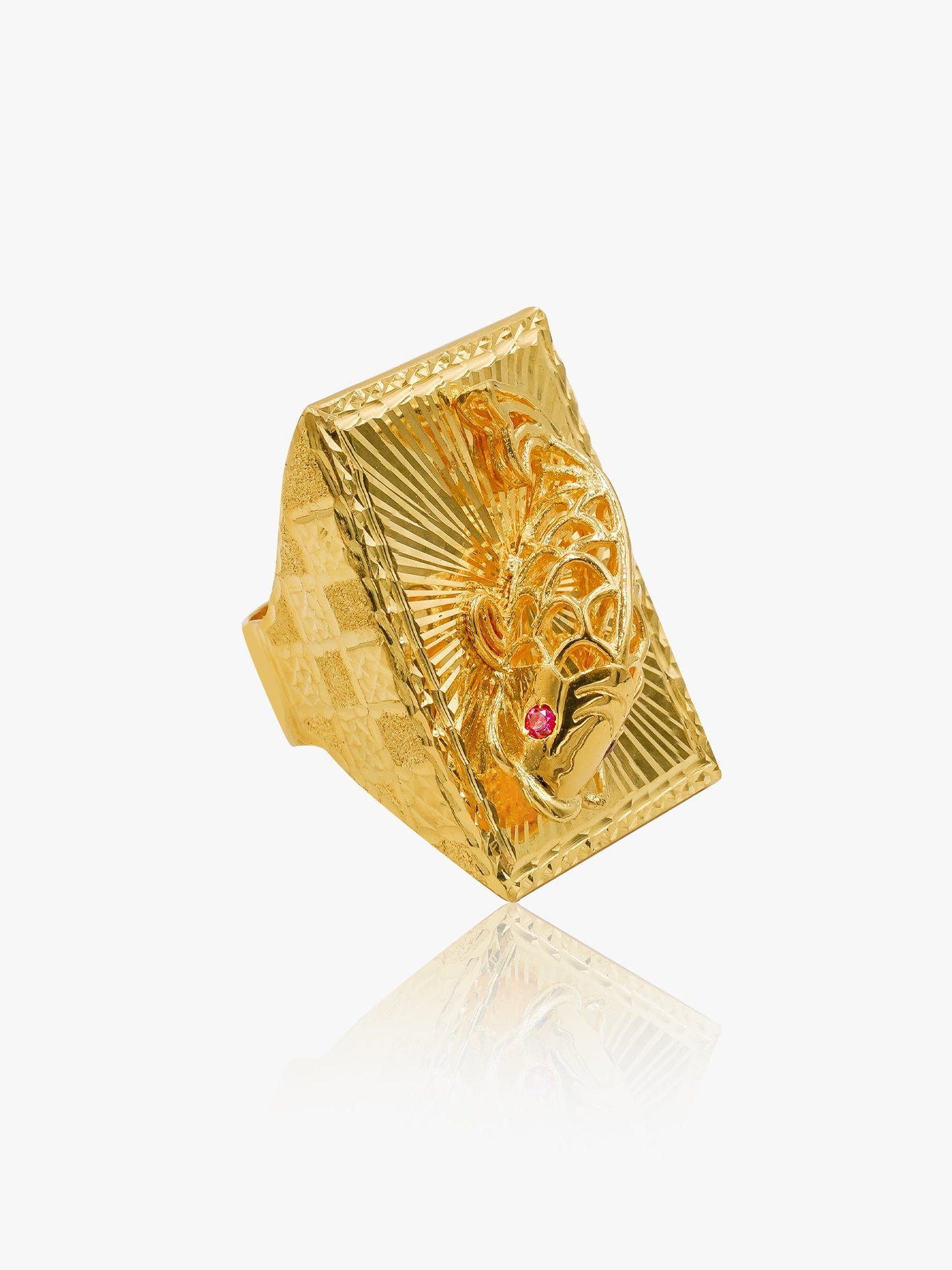 916 Gold Majestic Koi Ring