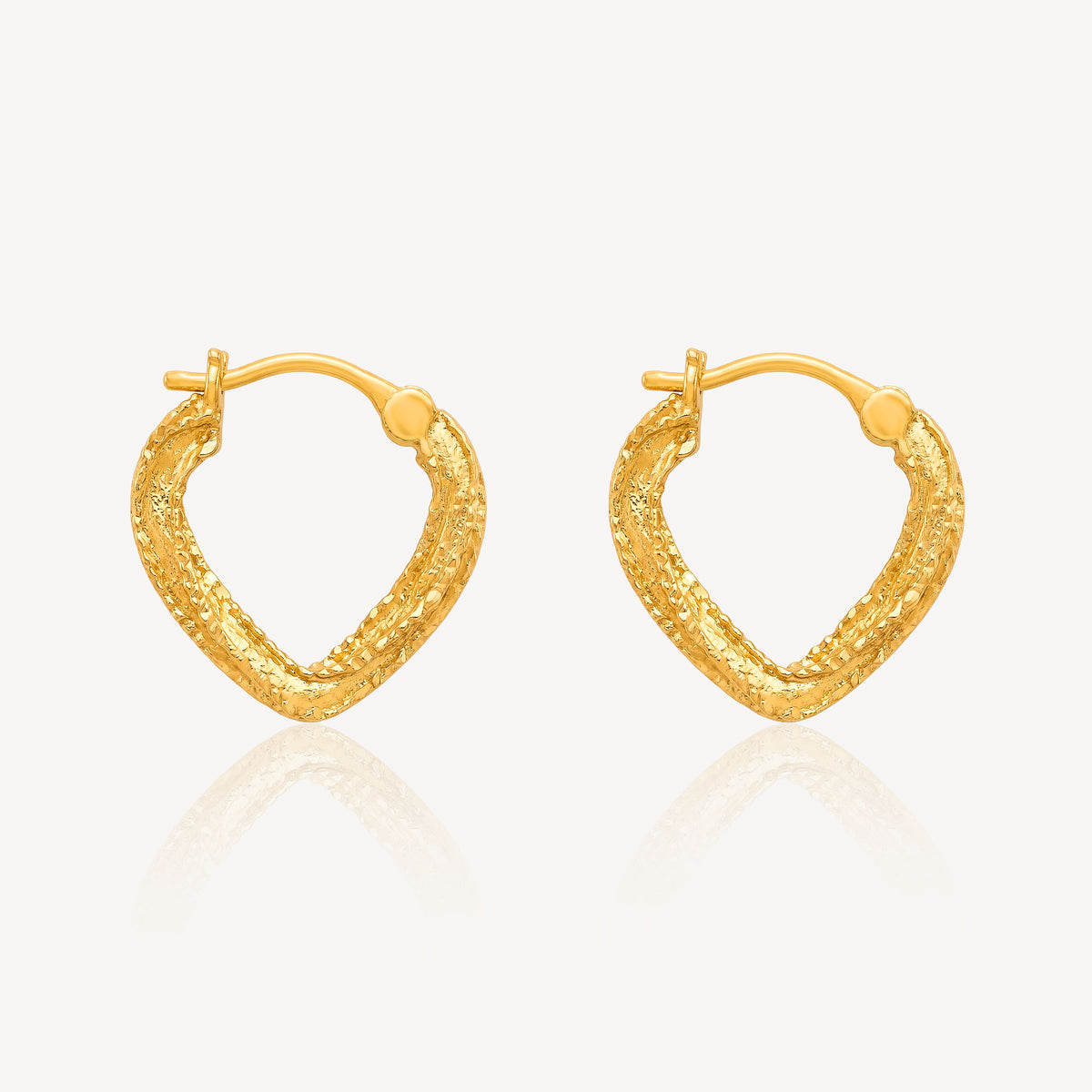916 Gold Twisted Heart Earring