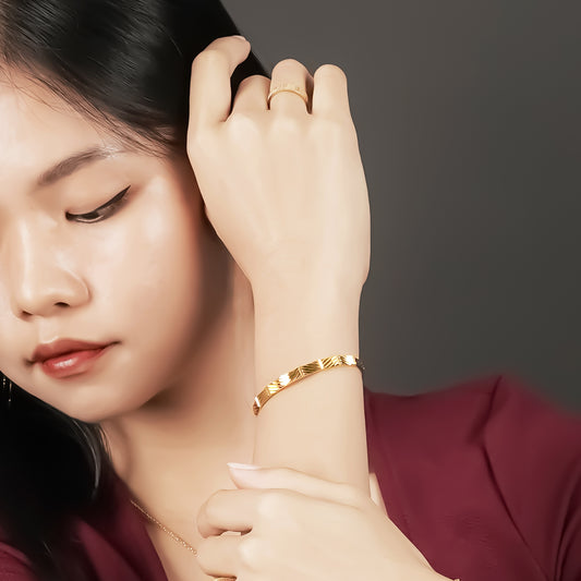 916 Rose Gold Stripe Bangle