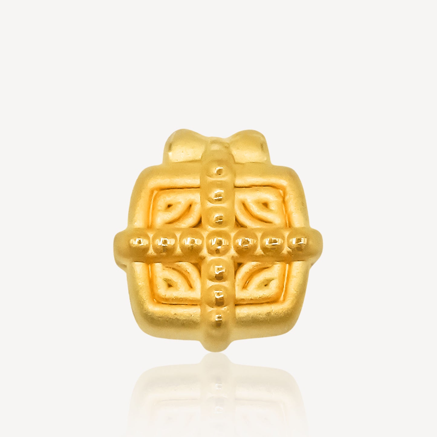 999 黄金礼盒吊饰