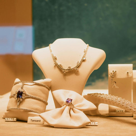 Singapore's Gold Market Is Splitting in Two — And Buyers Need to Know Which Side They're On