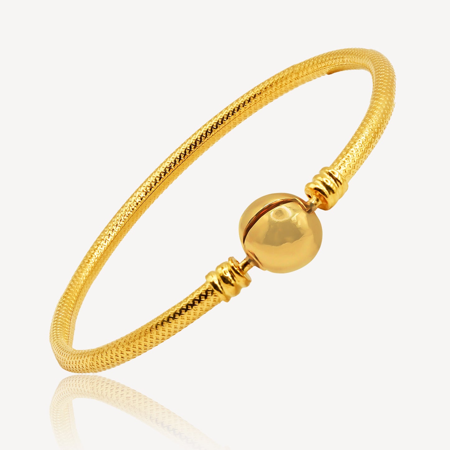 916 Gold Ball Cliff Bangle