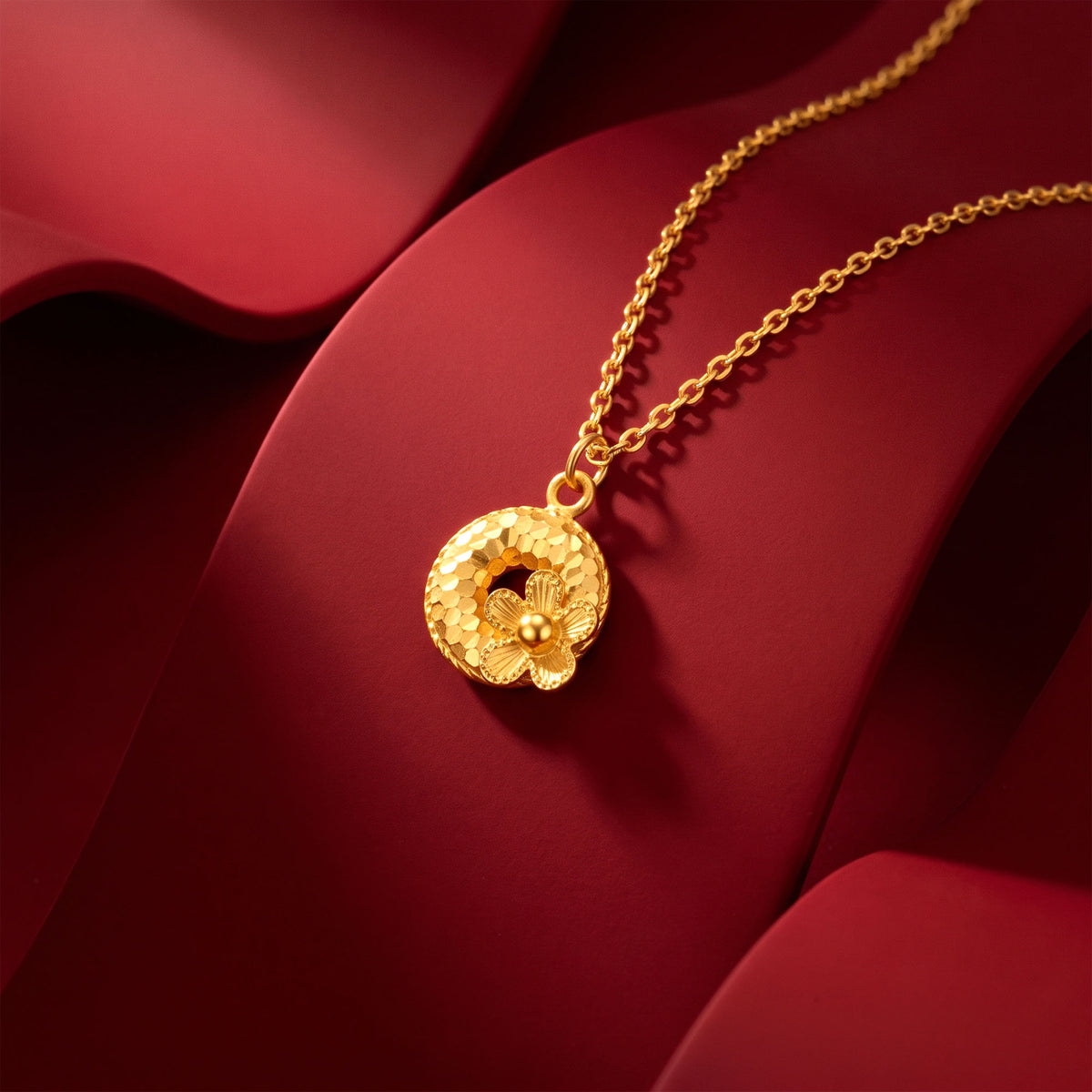 916 Gold Circle Flower Necklace