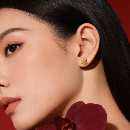 916 Gold Crush Square Earring