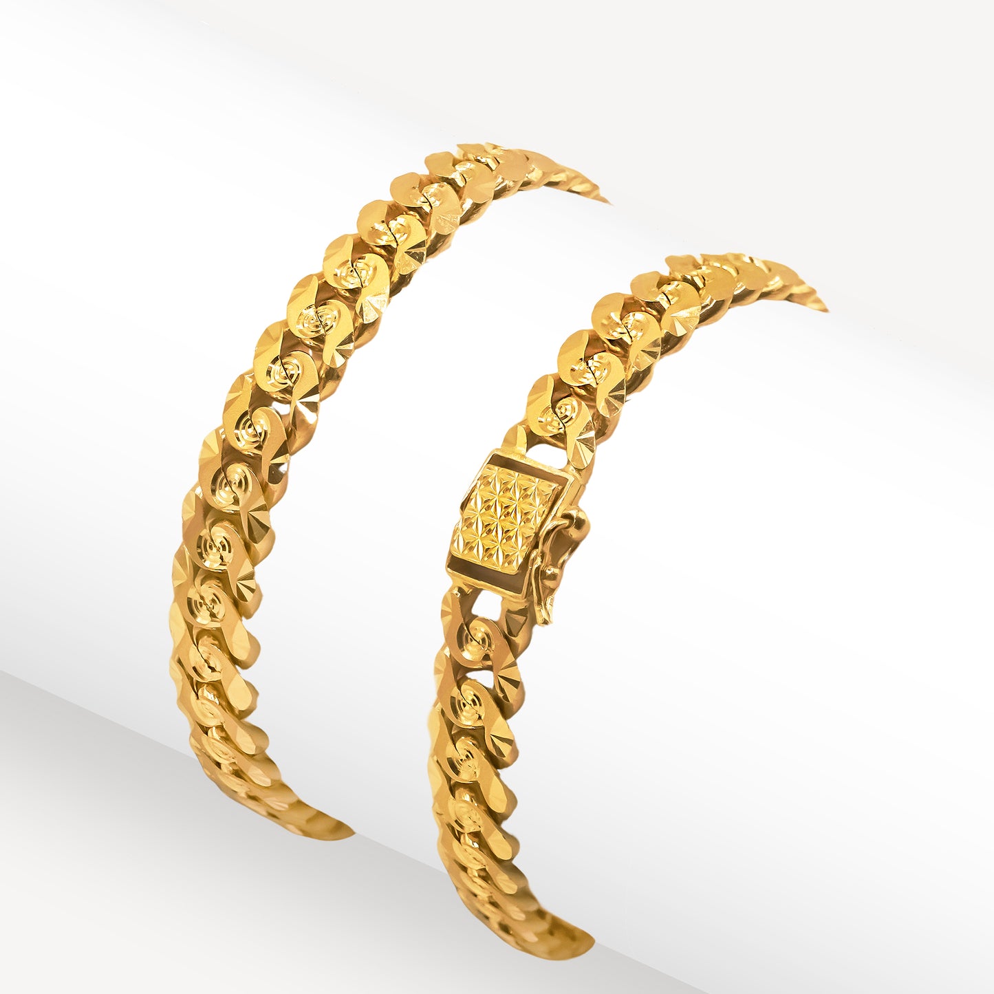 916 Gold Cuban Bracelet (31.88gm - 8mm)