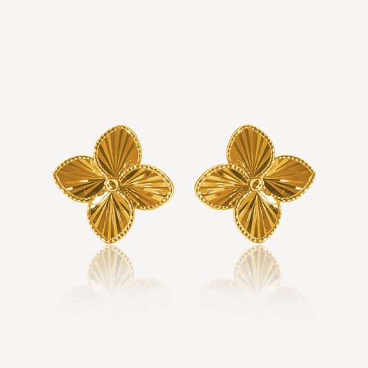 916 Gold Lovely Flower Earring