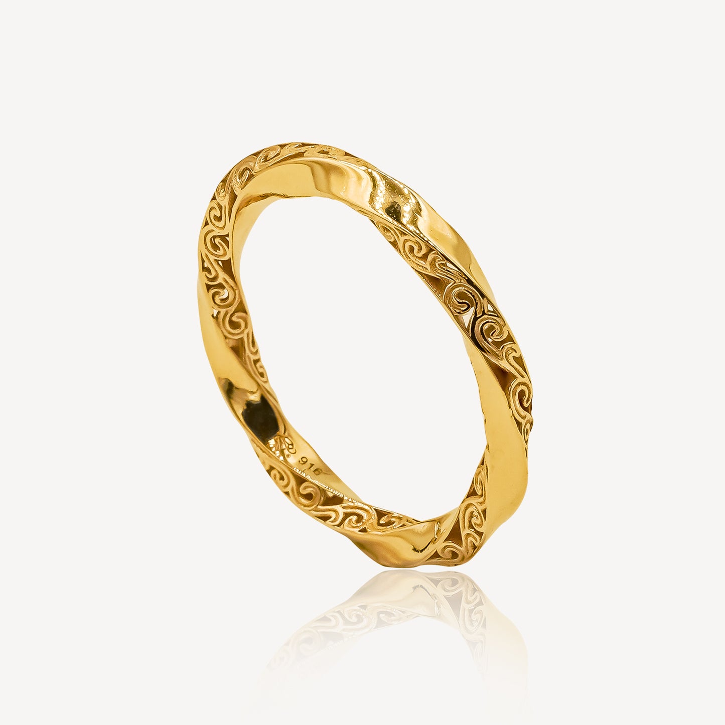 916 Gold Spiral Motif Ring