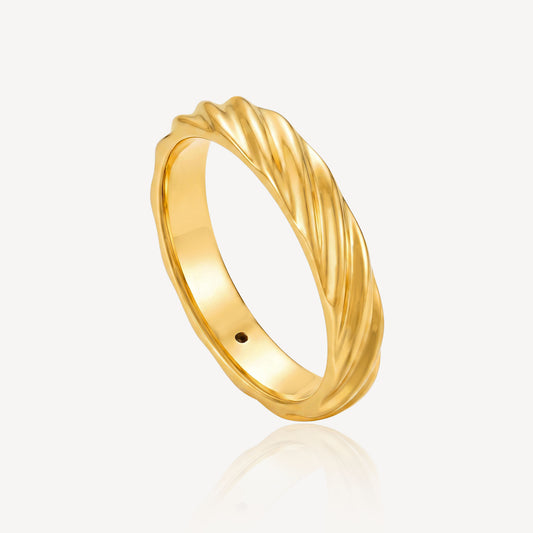 916 Gold Wave Ring
