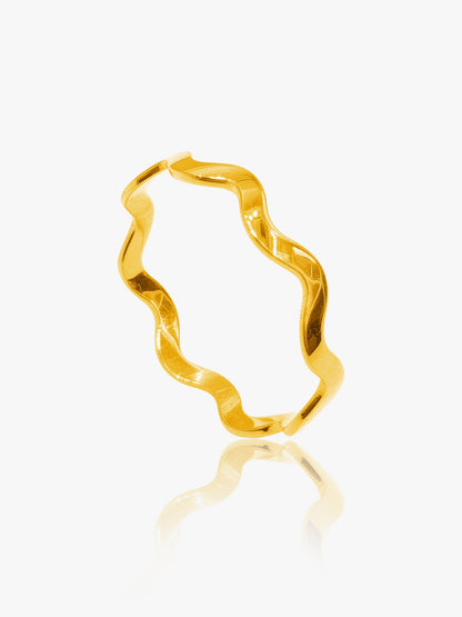 916 Gold Wavey Ring