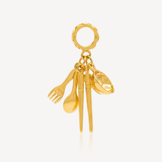 916 Gold 丰衣足食 Charm