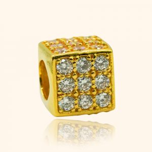 916 gold charm with a cube design from top gold shop product the cheapest gold jewellery in singapore