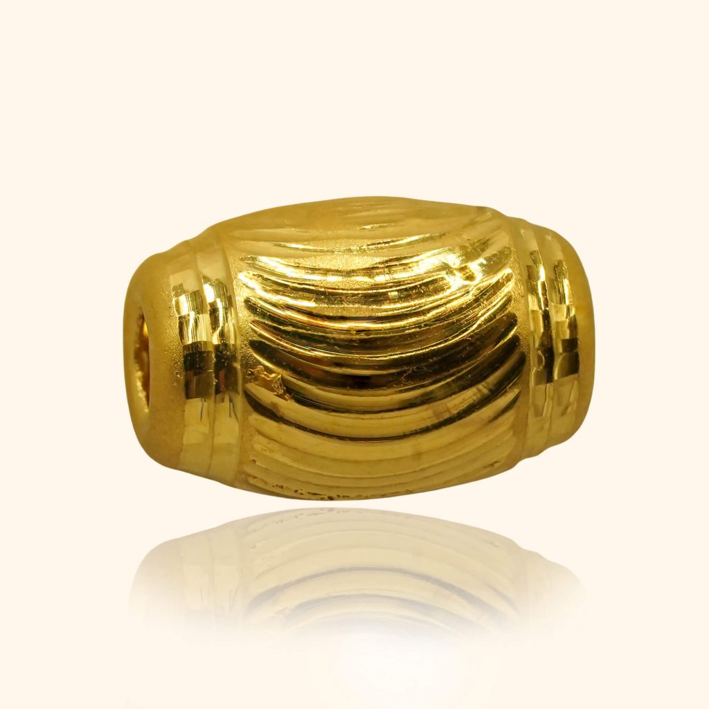 916 gold jewellery a charm with a oblong design from top gold shop a cheapest gold jewellery in singapore